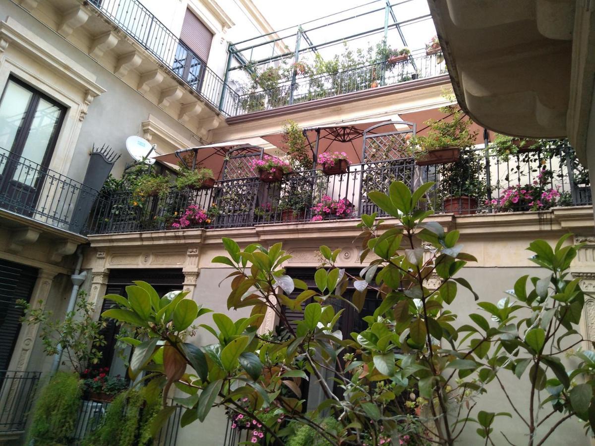 House Vintage Bed and Breakfast Catania Exterior foto